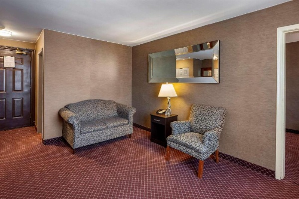 Quality Inn Toronto Airport image 25